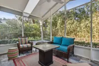 4937 Windward Place 3 Bedroom Home Hotels in Nassau County