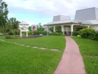 로열 아일랜더 호텔