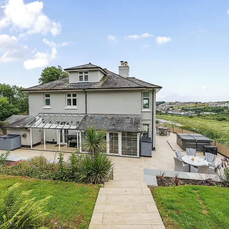 Mallacleave House