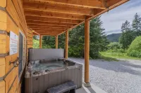 Bearfoot Chalet 3 Bedroom Home by NW Comfy Cabins - Lodges