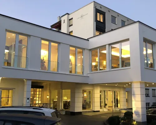 Eden-Hotel Hotels near Suedstadt