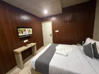 Hotel Alohi Grand