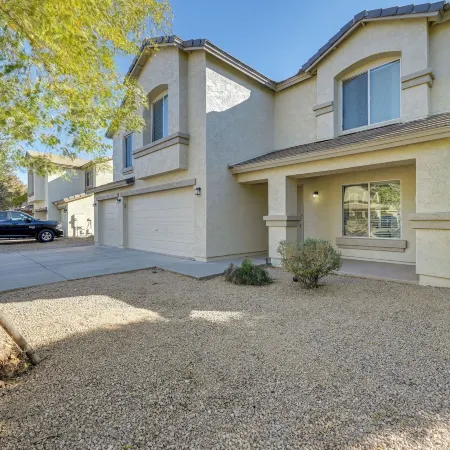 Putting Green, Pool and Spa Home in Queen Creek!