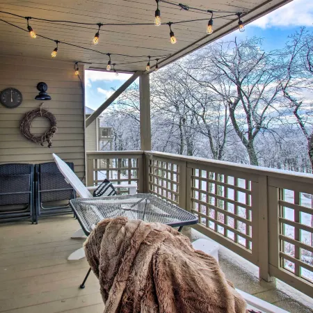 Wintergreen Resort Condo Walk to Ski Lift!