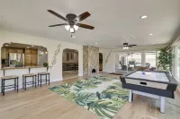 Luxe Family Home in Bonita w/ Private Pool & Spa! فنادق في Bonita