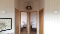 Amazing cabin with warm interior, hot tub, fire place, projector & magical views Hotels near Kerid Crater