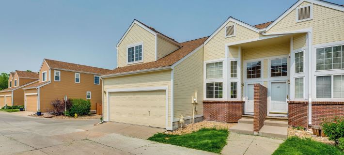 13 Mi to Dtwn Denver: Arvada Townhome w/ Deck Hotele w: Arvada