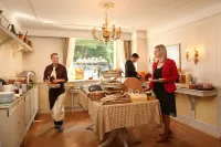 Hotel Astor - breakfast