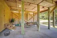 Near Ocean: Buxton Townhome w/ Patio! - parking