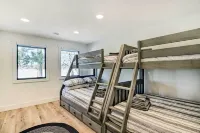 Pelican Lake Getaway on Stunning Peninsula! - Wifi