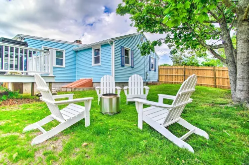 Pet-Friendly Cape Cod Getaway < 1 Mi to Beach - Kæledyr tilladt