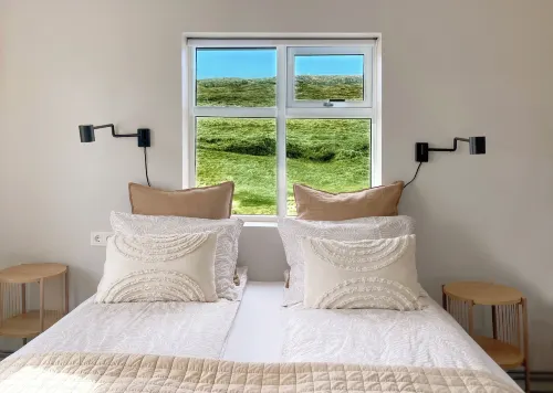 Lindarhóll Guesthouse - Pensions