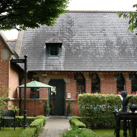 Schoolhouse Hotel