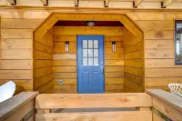 'Little House on the Lot' Dryden Townhome: Pets OK