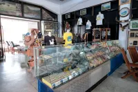 RedDoorz @ Cempaka Putih Jambi Hoteles en Pakuan Baru