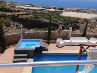 LUXURY VILLA ATLANTIC VIEWS PRIVATE HEATED POOL TENNIS COURT BBQ WIFI PARKING Hotels in Candelaria