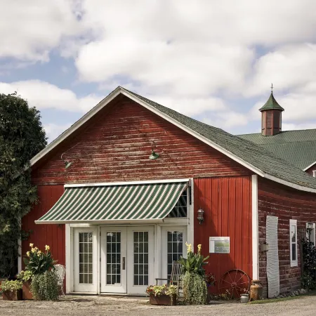 The Eddie Hotel and Farm