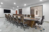 Johnwood Hotel by Bolton - Airport Shuttle