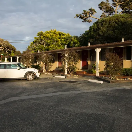 Monterey Peninsula Inn