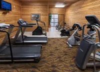 Cedar Shore Resort - gimnasio