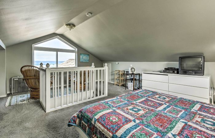 Oceanfront Escape w/ Pacific Views: Surf & Explore