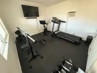 Lakeview Retreat: A Spacious Dog-Friendly Escape with Breathtaking Views