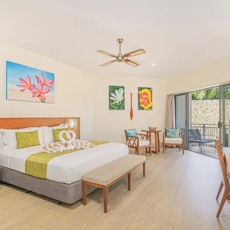 Moana Sands Lagoon Resort