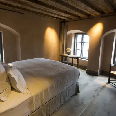 Townhouse Weisses Kreuz Boutiquehotel โรงแรมใกล้พิพิธภัณฑ์ป้อมปราการ