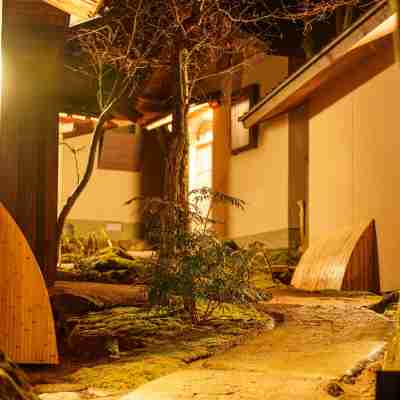 Yufuin-Rakuyu Hotel Exterior