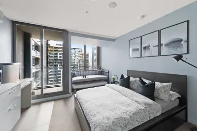 A Stylish Studio Right Next to Southern Cross