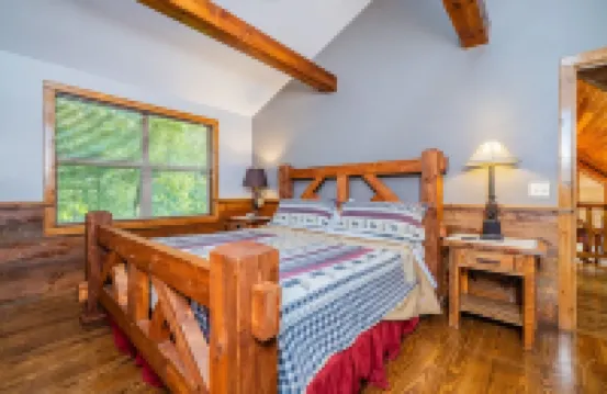 DEVILS LAKE ESCAPE -NEW OWNERS!!  SLEEPS 12 -8 BEDS WALK TO THE PARK