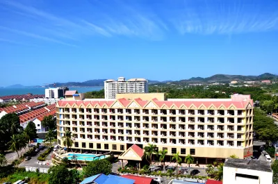 Hotel Grand Continental Langkawi Отели рядом с достопримечательностью «Таньюнг Ру»