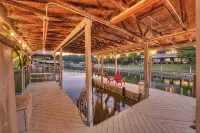 Sip, Sip Away by Avantstay Pool + Hot Tub
