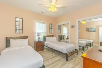 Scenic Golf Course Views and Cozy Comforts - Charming Coastal Getaway