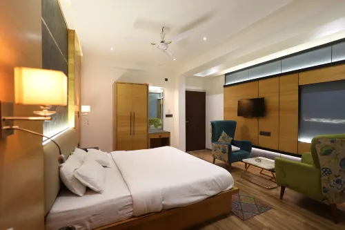 Vasuh Mhangglam Hotels in Bilaspur