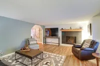 'Northern Bliss' Modern Mtn-View Home in Fairbanks