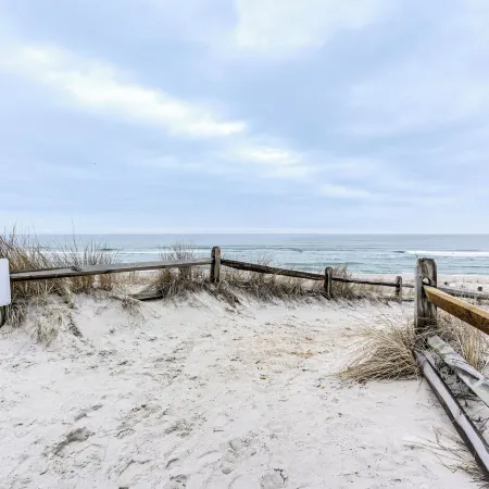 Beachfront Lavallette Home - 2 Mi to Casino Pier!