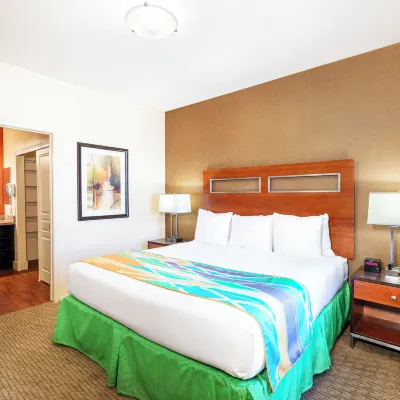 The Cliffs at Peace Canyon Hotels near TPC Summerlin