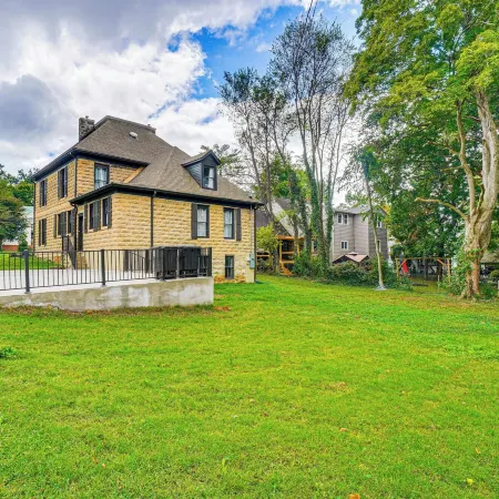 Spacious Athens Home ~ 1 Mi to Downtown!