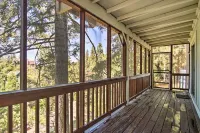 距箭頭湖村5英里：帶遊戲室的小屋 - 停車場