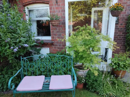 Anton Guest House Bed and Breakfast