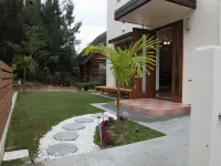 The Pool Resort Villa HASTAMANANA -  Ferienhäuser