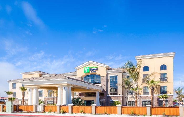 Holiday Inn Express & Suites EUREKA by IHG