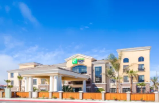 Holiday Inn Express & Suites EUREKA by IHG