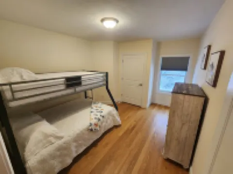 #4 Lake Front Condo - Hamlin Lake, Ludington, MI - 10 Guests