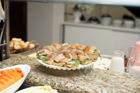 Hotel Portinari Centro Отели рядом с достопримечательностью «Igreja São Paulo Apóstolo»