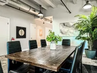 Private North Penthouse w/Arcade Games,Tanning&Redlight Beds