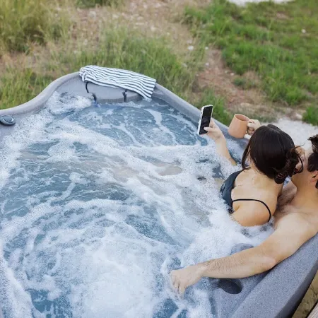 Secluded Soulcation • 6 Acres + Private Hot Tub under the Stars