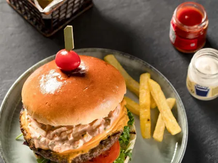 Mercure Hotel Zwolle Отели в г. Hattemerbroek