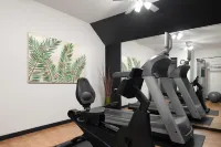 Eastland Suites Hotel & Conference Ctr, Trademark by Wyndham - Gym